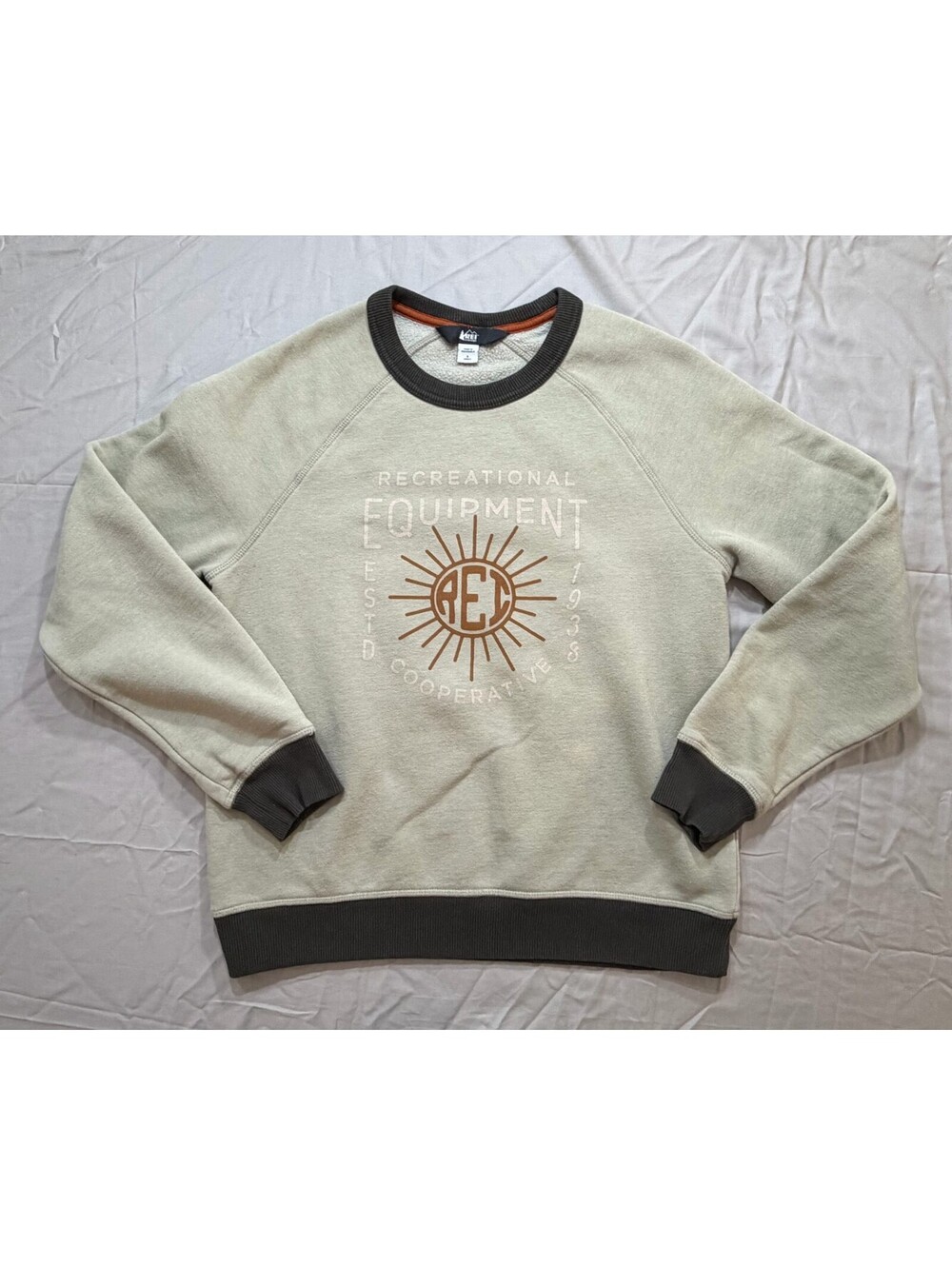 REI Co-op Sweatshirt Unisex Small Beige 1938 Graphic Crewneck Outdoor Gorpcore
